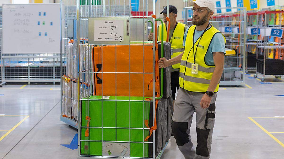 100 Mitarbeiter sind am Amazon-Standort Klagenfurt tätig
