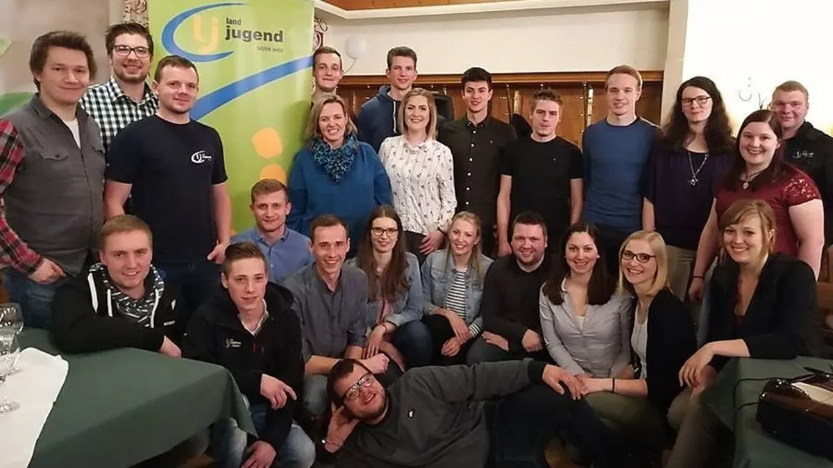 Die alten und neuen Vorstandsmitglieder der Weizer Landjugend