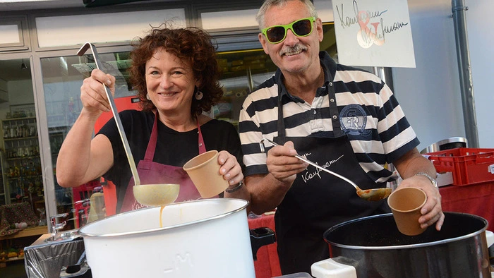 Brigitte Kaufmann und Heinz Tschare kochen auf