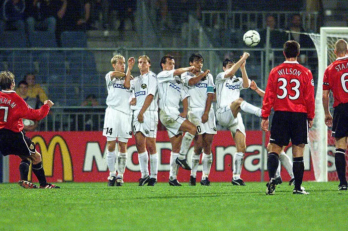 David Beckham versuchte sich an einem Freistoß.