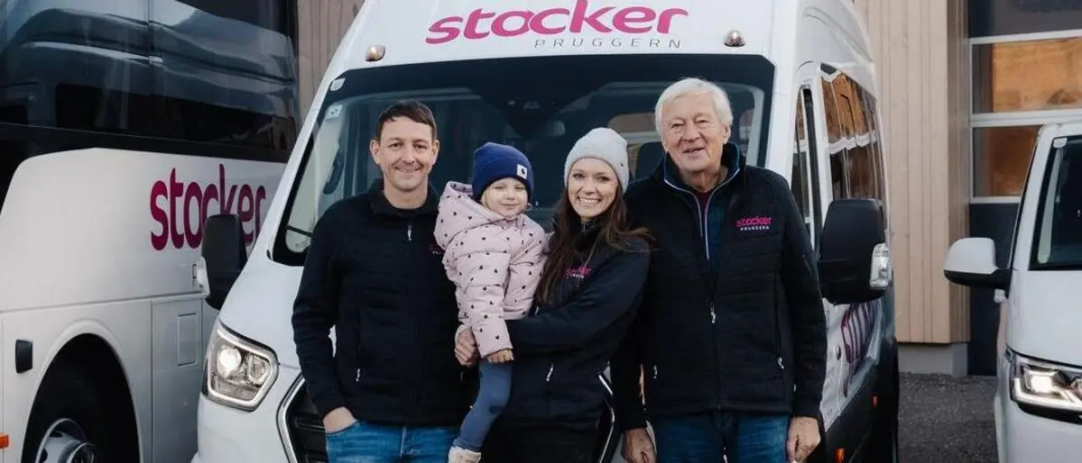 Marion Gamsjäger mit Tochter Rosalie, ihrem Lebensgefährten Gerald Puchner sowie Vater und Firmengründer Heribert Stocker