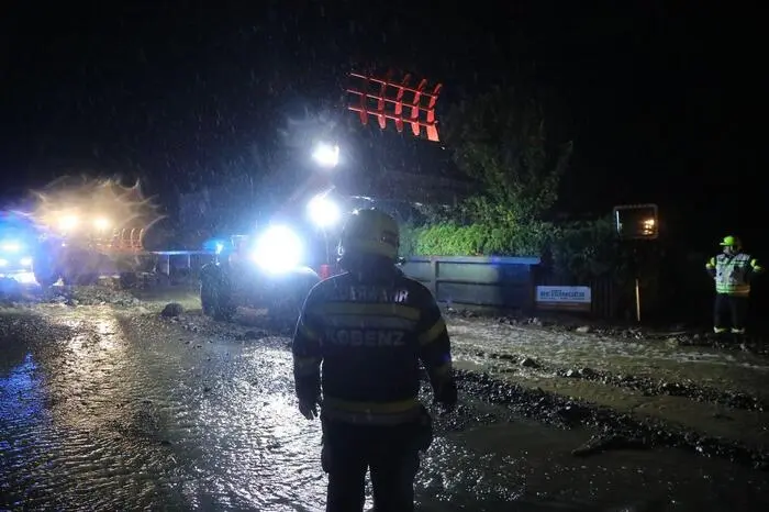 In der Gemeinde Lobmingtal, Ortsteil Kleinlobming, kam es ebenfalls zu Murenabgängen im gesamten Gemeindegebiet. Um die hohe Anzahl an Einsätzen abarbeiten zu können, wurde im Rüsthaus Spielberg ein Führungsstab eingerichtet.
