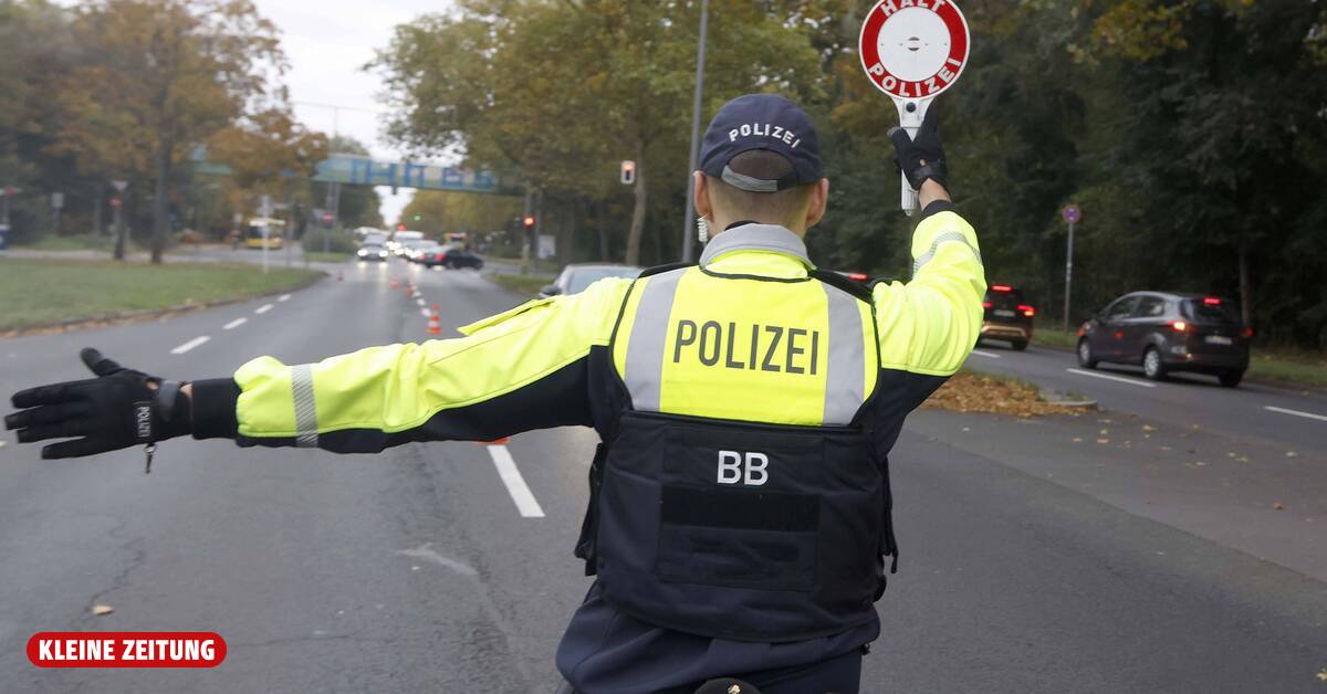 Bei Tempo 140: Polizei stoppt Pärchen nach Sex im Auto