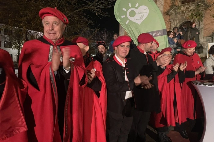 Begleitet wurde die traditionelle Zeremonie von Abordnungen der befreundeten Gilden aus Feldbach, Kirchberg und Weiz.