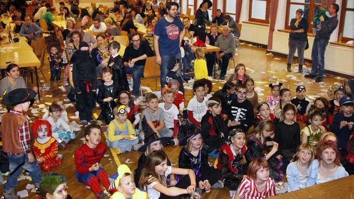 Der große Saal der Kulturhalle in Ilz platze aus allen Nähten, als die „Ilzer Sportvereinigung“ (ISV)...
