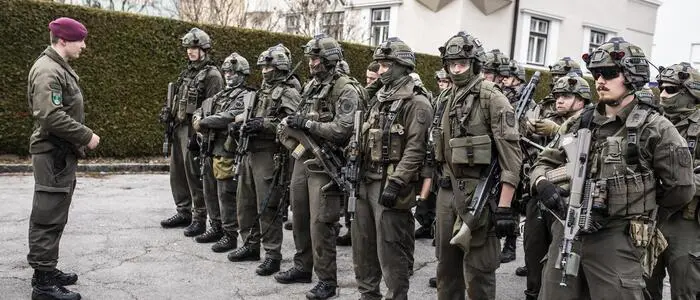 Zu sehen ist eine Gruppe von Bundesheersoldaten