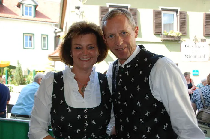 Darunter Graz Tourismus-Chef Dieter Hardt-Stremayr mit Gattin.
