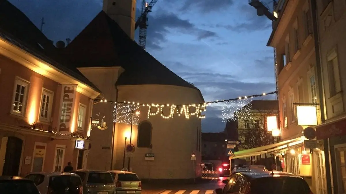 Der Pumpe-Schriftzug strahlt wieder