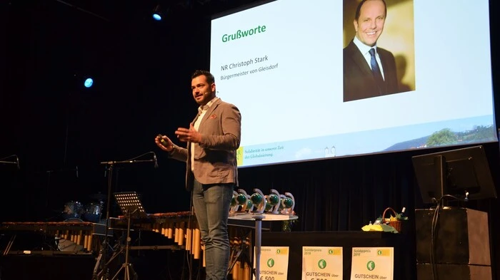 Andreas Rath moderierte am Donnerstag die Solidarpreisverleihung im Forum Kloster Gleisdorf...