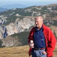Franz Moitz dort, wo er sich am wohlsten fühlt – auf einer Wanderung