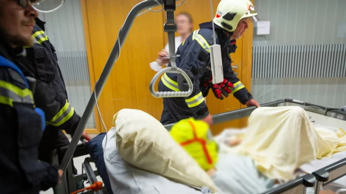 Bei einem Brand im Landesklinikum Mödling sind in der Nacht auf Dienstag drei Patienten gestorben.