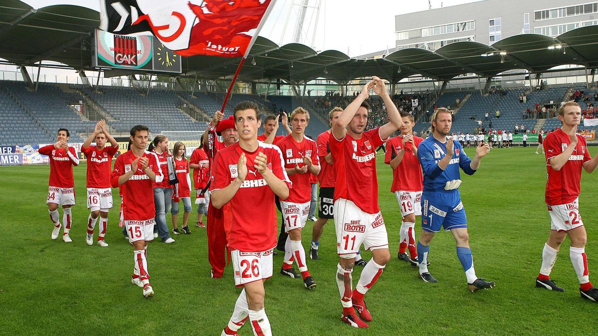 Avan Mohiden, Zlatko Junuzovic, Philipp Schenk, Marco Perchtold, Ralph Spirk, Martin Amerhauser, Jürgen Prutsch und Andreas Schranz, Mario Sonnleitner (von links)