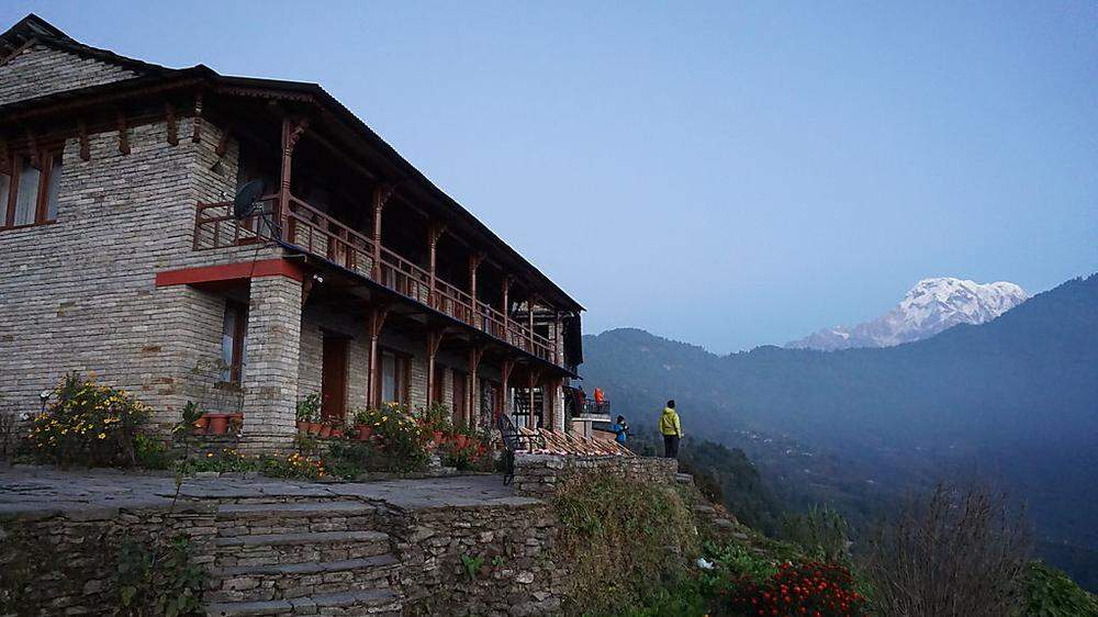 Blick auf das Anapurna-Massiv von einer Lodge