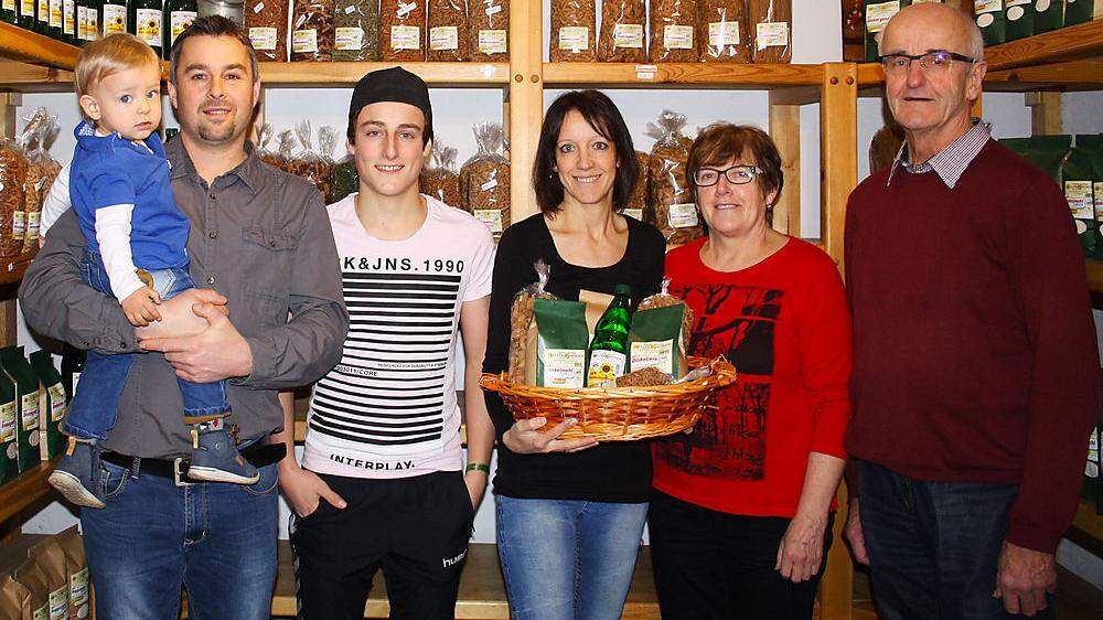 Die Familie Müller-Kordesch vertreibt neben Mehlen auch Speiseöl