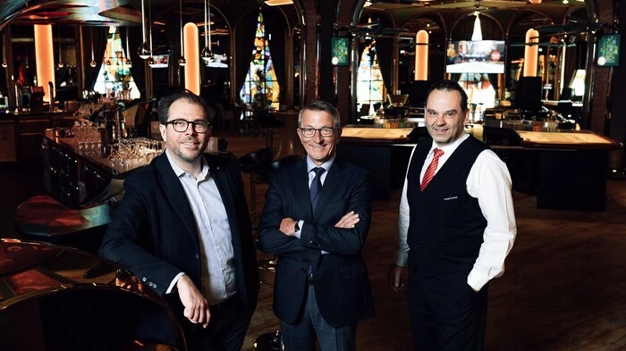 Das Glücksspieltrio zeigt seine neuen Räume im Grazer Casino her: Marketing Expert Stefan Bachernegg, Direktor Christian Szentivanyi MBA, Senior Casino Manager Gernot Höfer ... Klicken Sie sich durch die Fotos