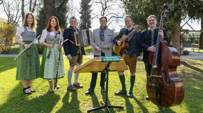 Karl Lenz ist selbst musikalisch tätig und seit einem halben Jahr etwa bei der Volksmusikgruppe Weststeirisch Z’sammg‘würfelt