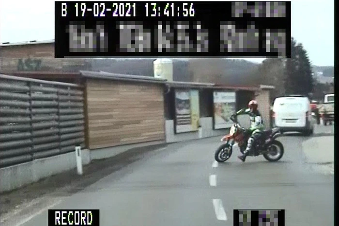 Vor einer Polizeisperre in Kaindorf drehte der Fahrer wieder um.