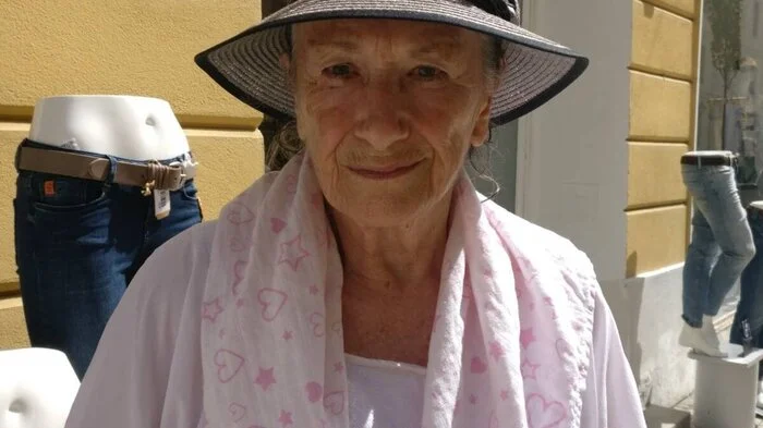 Heide Rauchenwald (79), Graz: Ich versuche bei der Hitze gar nicht erst hinauszugehen und wenn doch, dann sehr früh. Für mich sind die Temperaturen ab 35 Grad unerträglich. Ich glaube die Älteren leiden sehr darunter, die Jungen stehen wahrscheinlich darauf. Aber ich freue mich für die Jungen.
