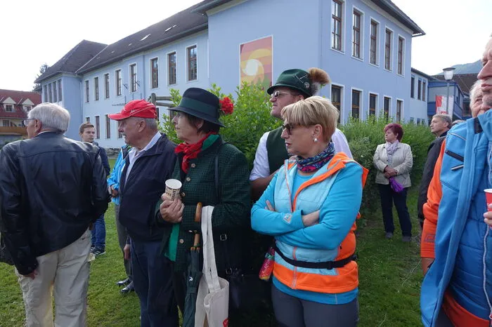 Trotz dre kühlen zehn Grad Celsius waren die Zuseher begeistert und stets neugierig.