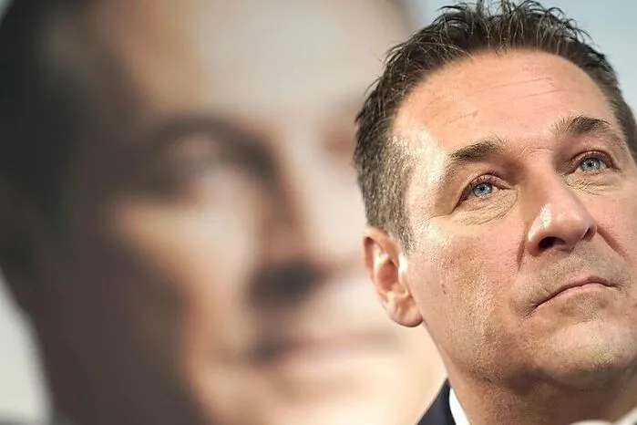 "Hätte ich das gesehen, wäre ich aufgestanden und gegangen, spätestens dann." - ... und ist sich sicher, dass in der Ibiza-Villa keine Drogen genommen wurden.