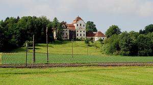 Schloss Welsberg nahe der Bahnstation Dietmannsdorf 