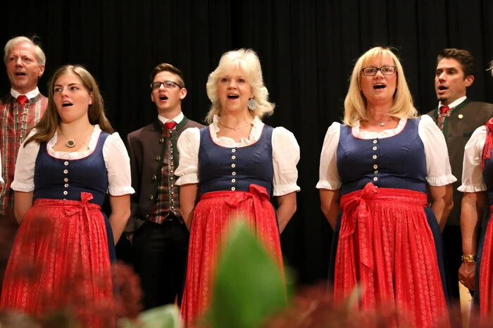 Im Kulturhaus ging der 42. Liederabend "So klingt`s im Krappfeld" über die Bühne.