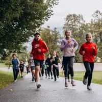 6800 Runden drehten die Teilnehmer nach dem Startschuss um 9 Uhr auf dem Stiftsgelände