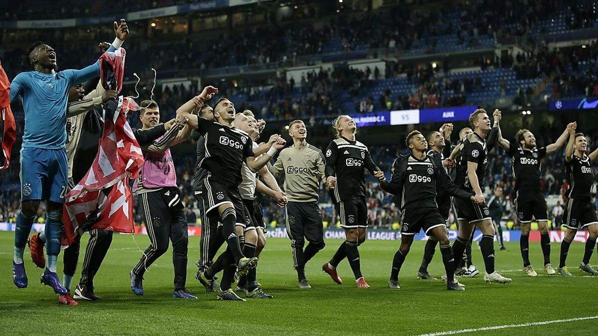 Ajax besiegte Real Madrid deutlich