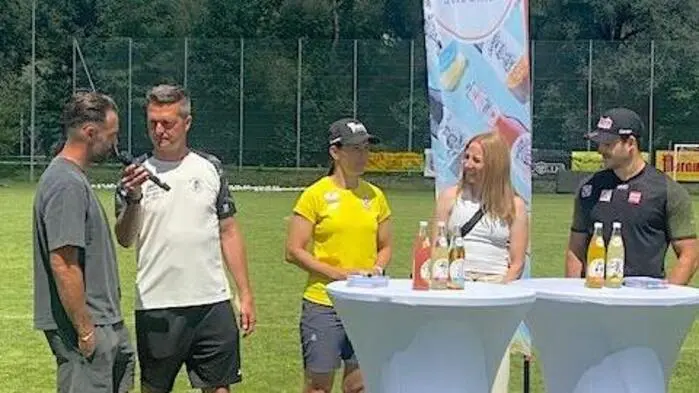 Prominente Gäste beim Fußballcamp