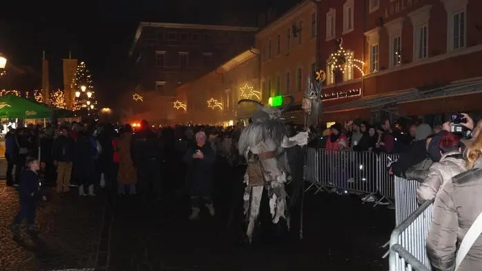 Der Perchtenlauf in Gmünd wurde von der Perchtengruppe Treffenboden organisiert