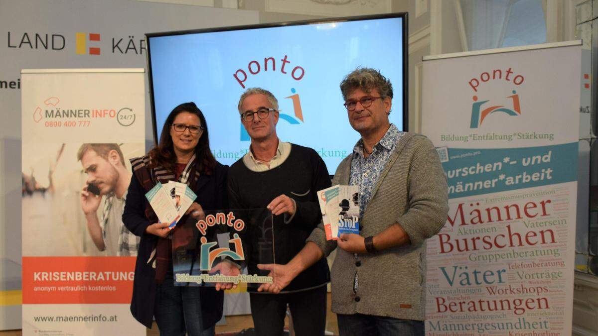 Präsentierten den Verein „ponto“: Landesrätin Sara Schaar mit Dominique Pipal und Roland Jaritz (von links)