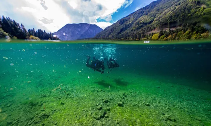 Der Open Water Diver-Kurs ist für Anfänger konzipiert und Sie benötigen keinerlei Vorkenntnisse