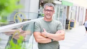 Der ehemalige Puls4 Moderator Andreas Schmid (ehemals Seidl) in der Sporergasse in Wolfsberg, wo er aufgewachsen ist