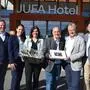 v.l.n.r. Robert Gasser, Regionalmanager JUFA Hotels, Alina Ledineg, Clustermanagerin JUFA Hotels Deutschlandsberg und Maria Lankowitz, Martina Haumer, Operation-Manager JUFA Hotel Deutschlandsberg, Harald Franzl Hoteldirektor JUFA Hotel Deutschlandsberg, Gerhard Wendl, CEO JUFA Hotels, Josef Wallner, Bürgermeister Deutschlandsberg