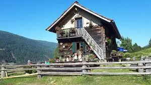 Die Jausenstation auf der Steineckenalm ist ein Geheimtipp unter Wanderern 