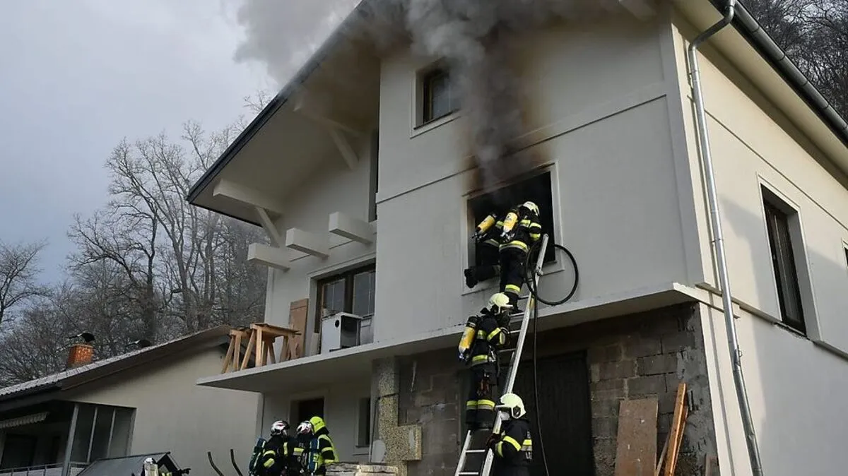 Zum Zeitpunkt des Brandes befand sich niemand im Haus