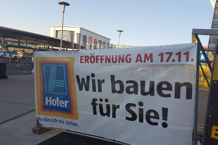. . . baute die Handelskette Hofer groß um.