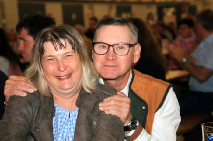 Die Voitsberger Feuerwehrmänner und –Frauen unter HBI Bernd Unger und OBI Harald Kremaucz verwöhnten ihre Gäste mit allerlei Köstlichkeiten und einem perfekten Service.