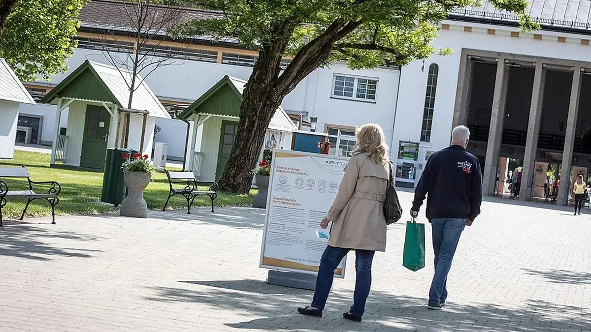 Im Strandbad Klagenfurt darf man ab 3. Mai nur seine Kästen einräumen und Saisonkarten kaufen