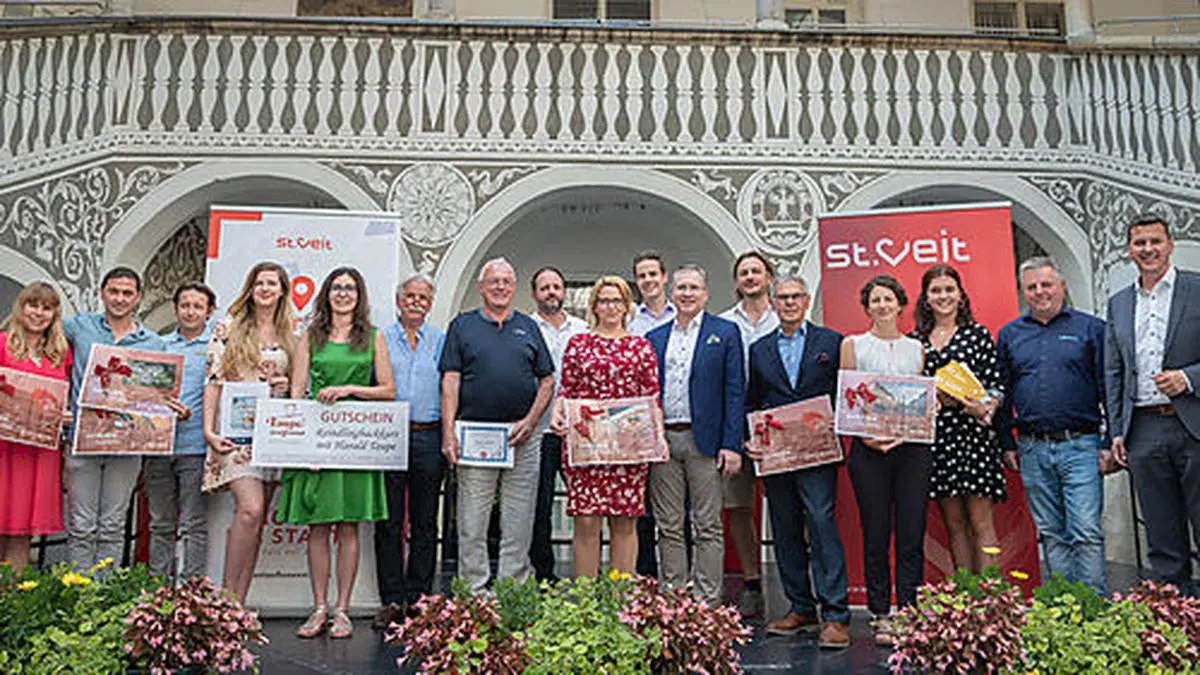 Die Preisverleihung für die innovativsten Ideen fand im Rathaushof statt