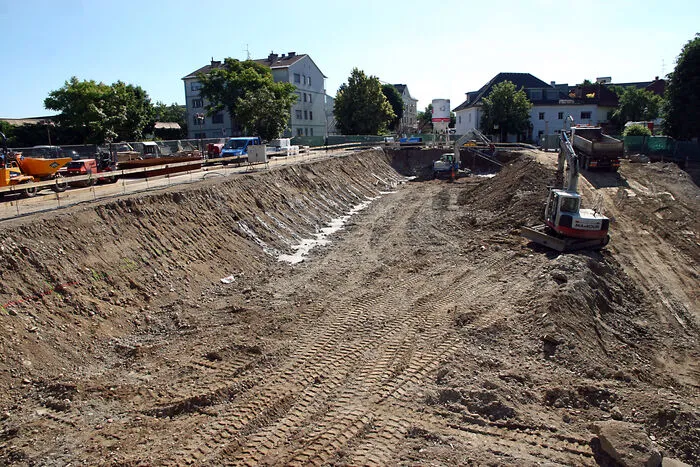 Der Aushub für die Tiefgarage im Bereich der Klagenfurter Straße.