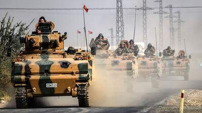 Türkische Panzer rücken indessen in Syrien vor