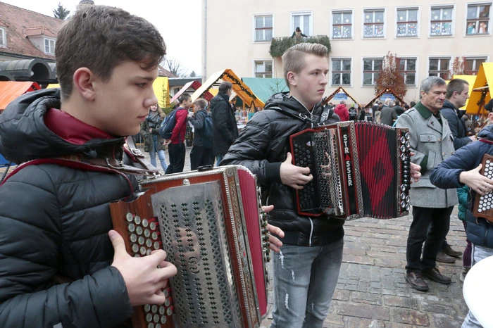 Klicken Sie durch die Bilder!