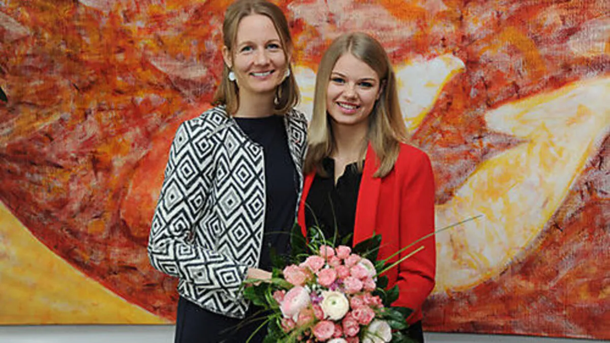 Carmen Goby, WK-Vizepräsidentin und Landesvorsitzende Frau in der Wirtschaft Kärnten und die neue Bezirksvorsitzende von Frau in der Wirtschaft Villach Lisa Moser