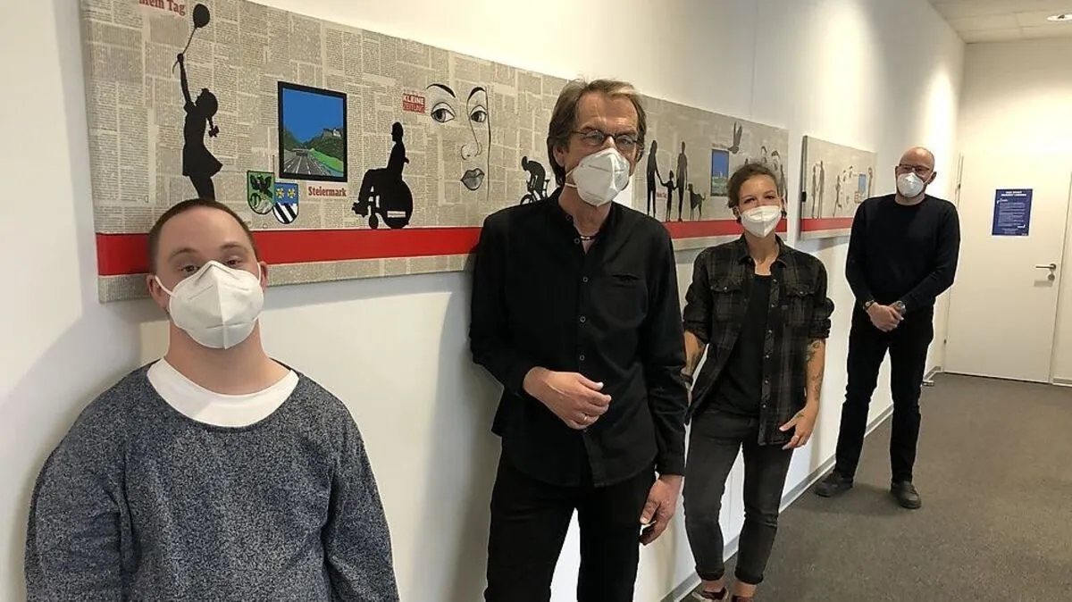 Die Künstler: Manuel Bauer, Helmuth Ploschnitznigg und Günter Kaltenegger (von vorne) mit Sarah Steiner, die den Prozess filmisch festgehalten hat 