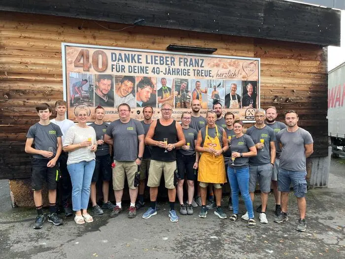 Sein 40-jähriges Firmenjubiläum feierte Franz Lipp gemeinsam mit seinen Kolleginnen und Kollegen Anfang September