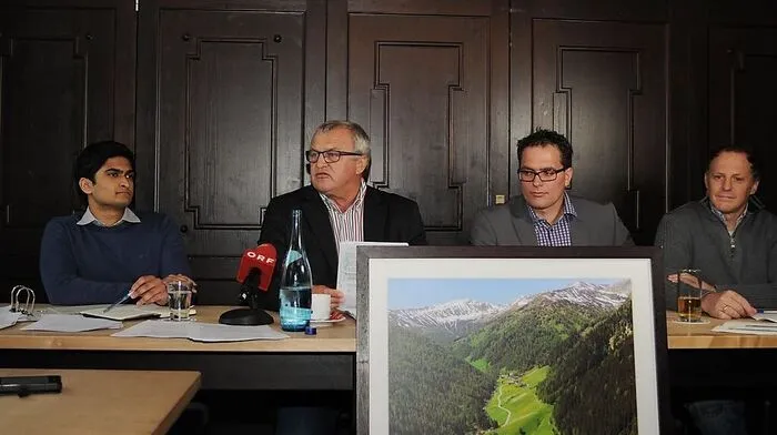 Puthuppally, Heilingbrunner, Schaller und Sint
