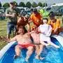 Bild zeigt Fans am Campingplatz