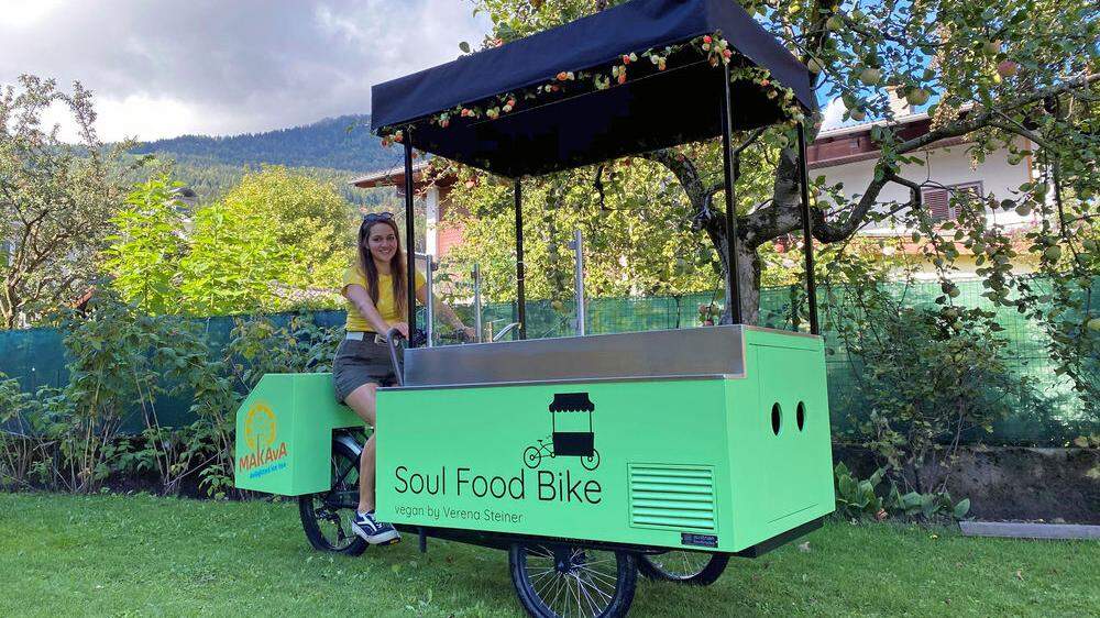 Ab Freitag startet Verena Steiner mit ihrem „Soul Food Bike“ am Lienzer Hauptplatz durch. Von 7.30 bis 14 Uhr bereitete sie vegane Wraps zu