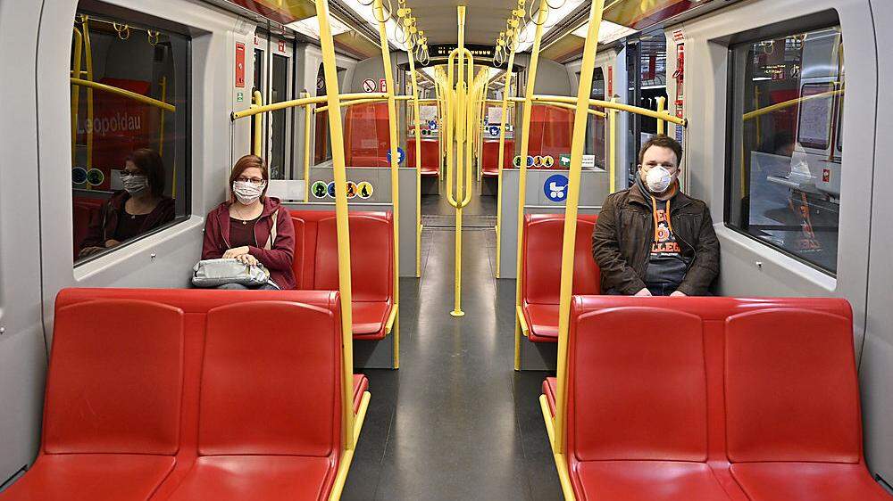 Sujetbild Maskenpflicht in U-Bahn